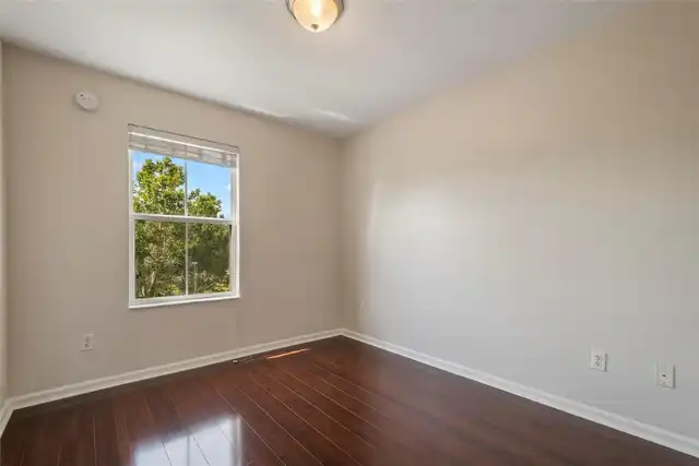 Listing Photo 37