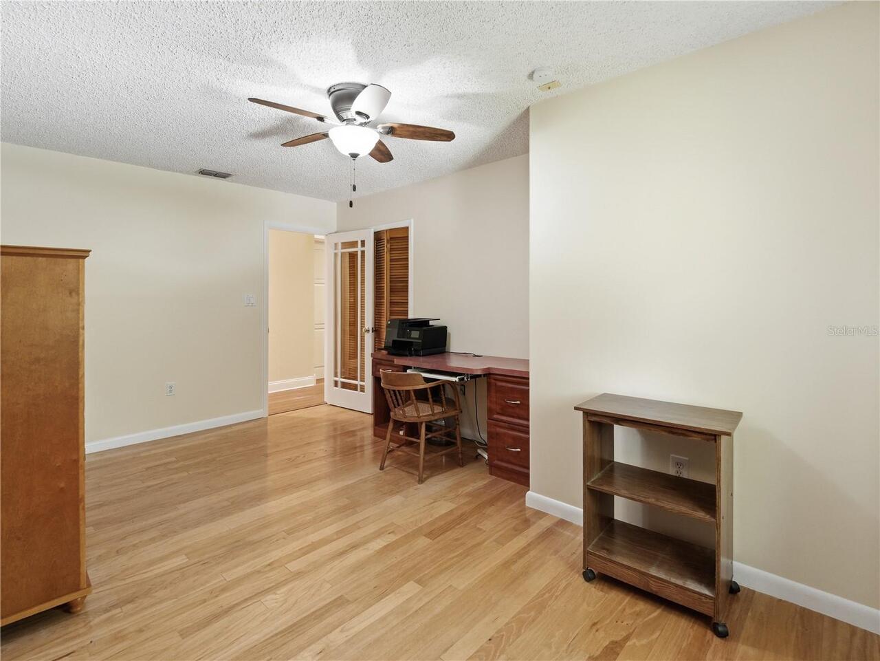 Listing Photo 15