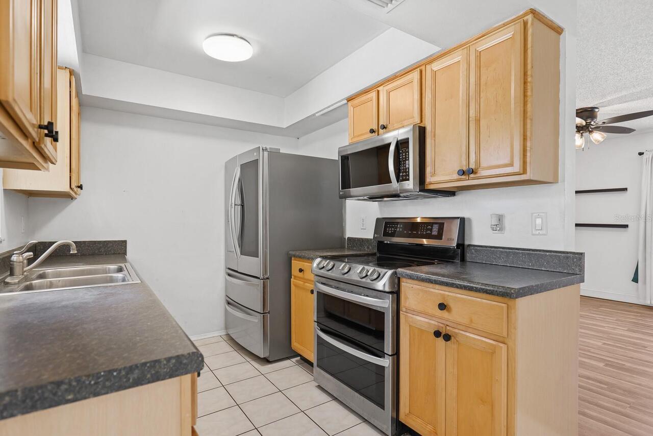 Listing Photo 8