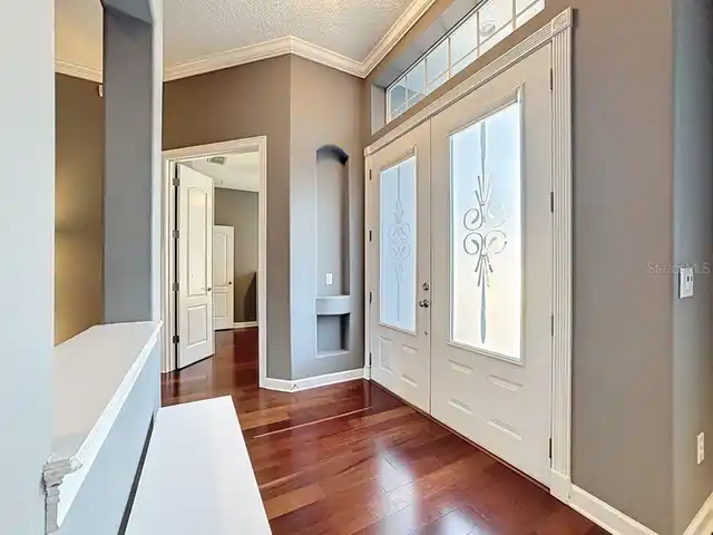Listing Photo 9