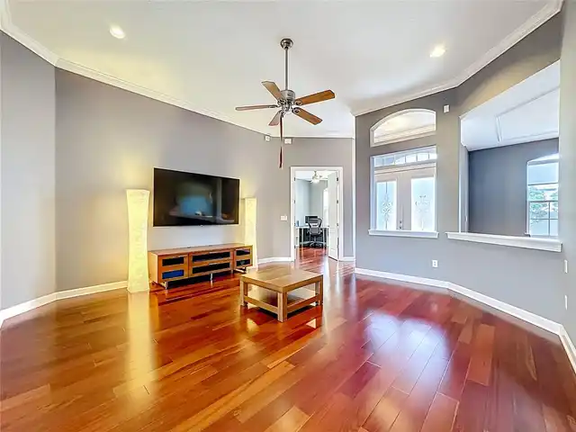 Listing Photo 13