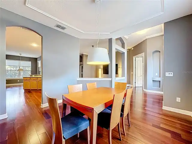 Listing Photo 14