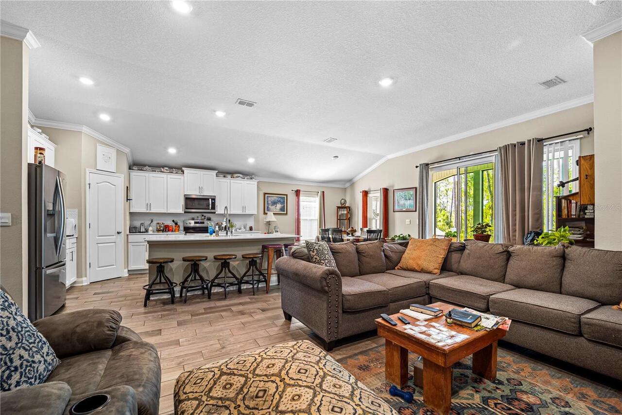Listing Photo 15