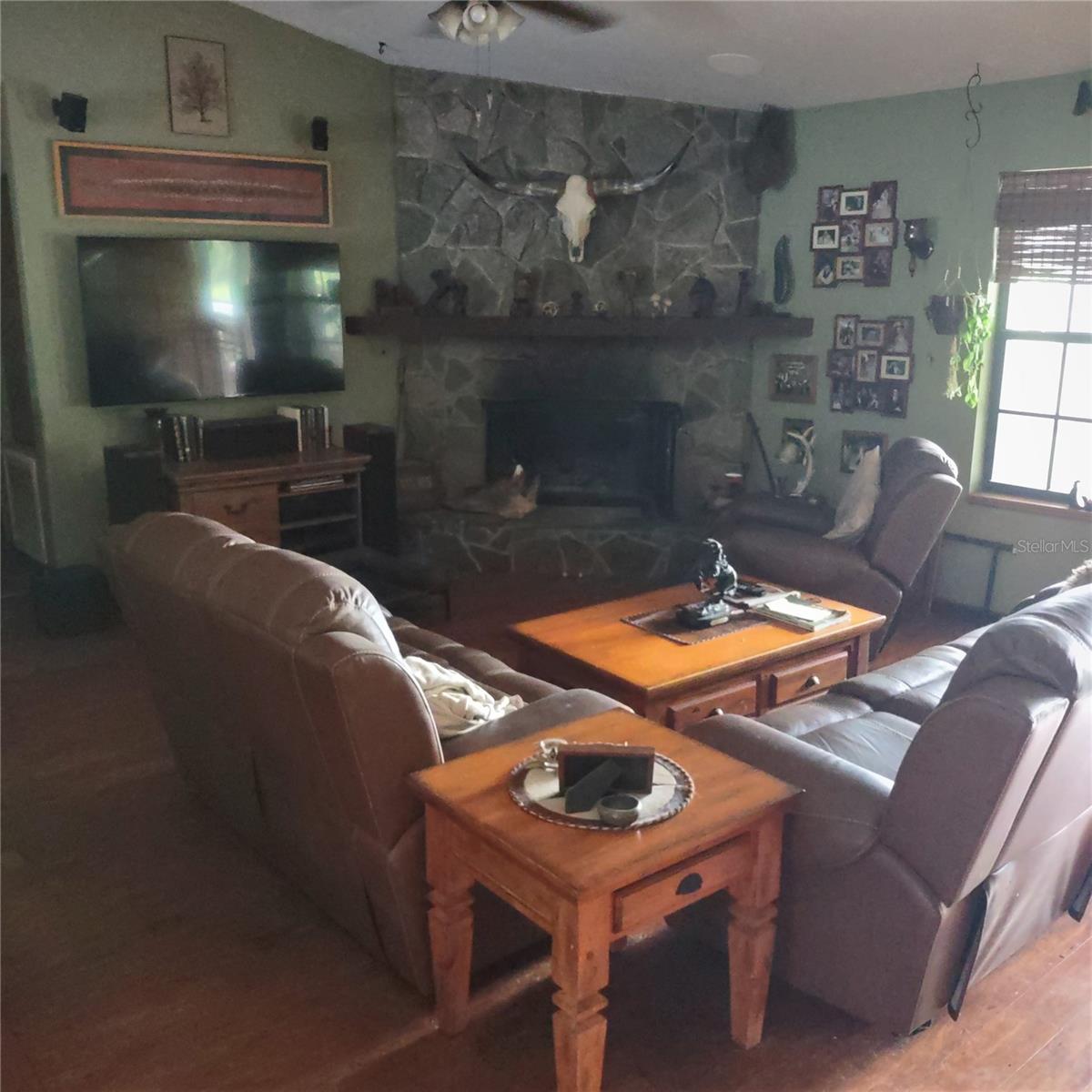 Listing Photo 8