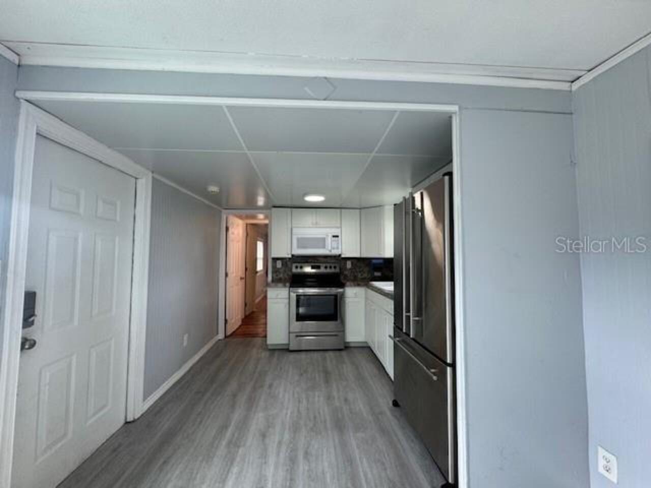 Listing Photo 9