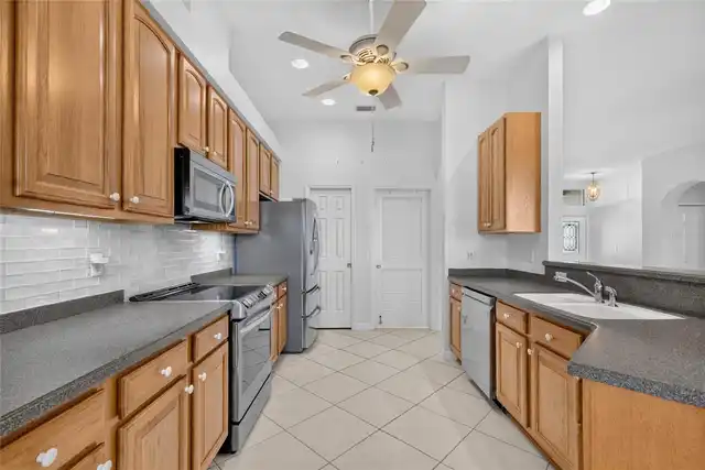Listing Photo 19