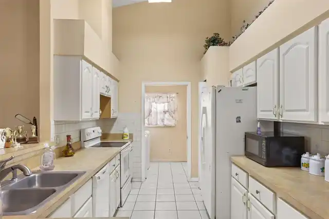 Listing Photo 15
