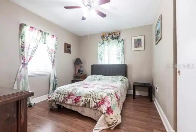 Listing Photo 12