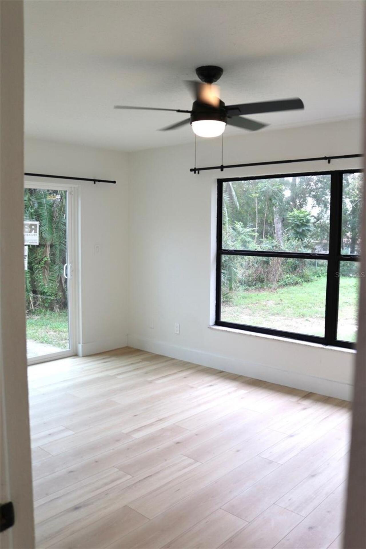 Listing Photo 9