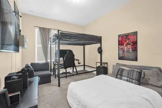 Listing Photo 16