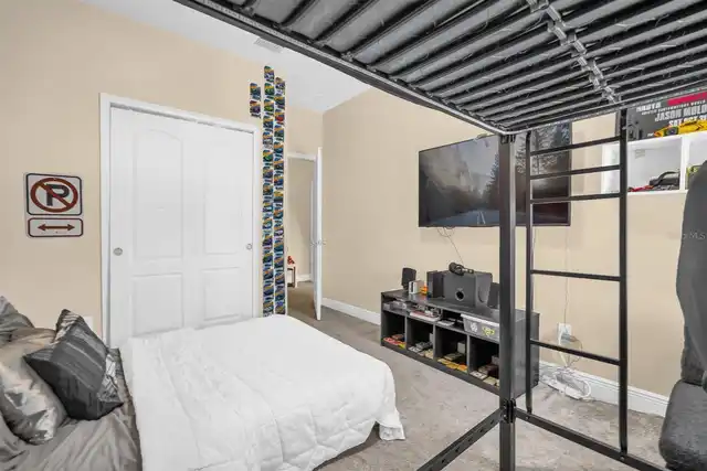 Listing Photo 17
