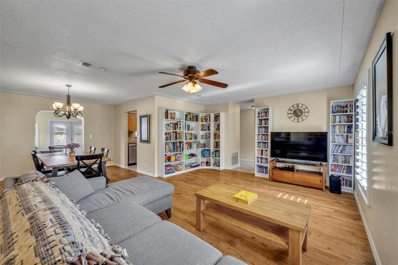 Listing Photo 6