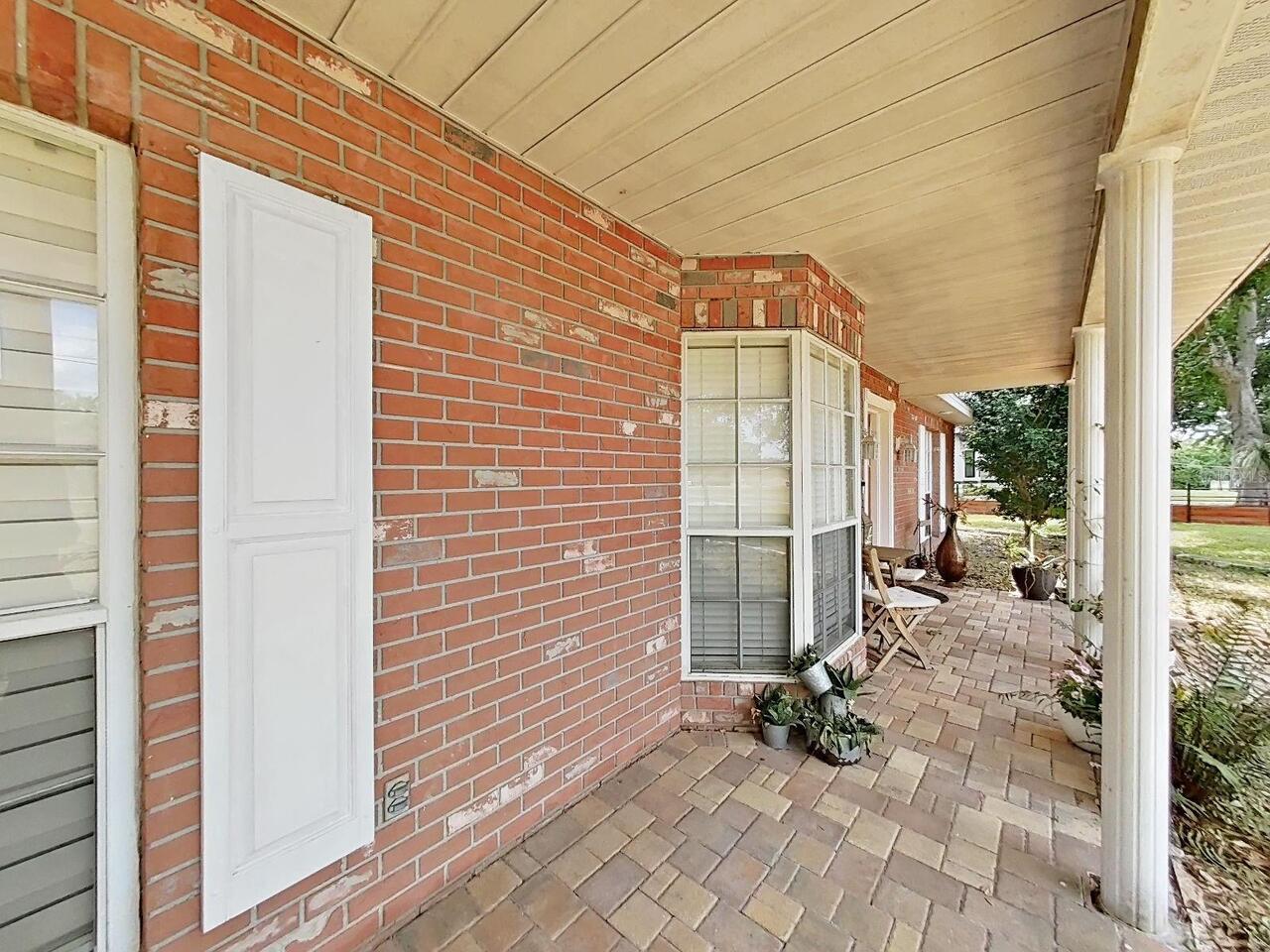 Listing Photo 11