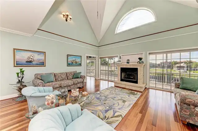 Listing Photo 10