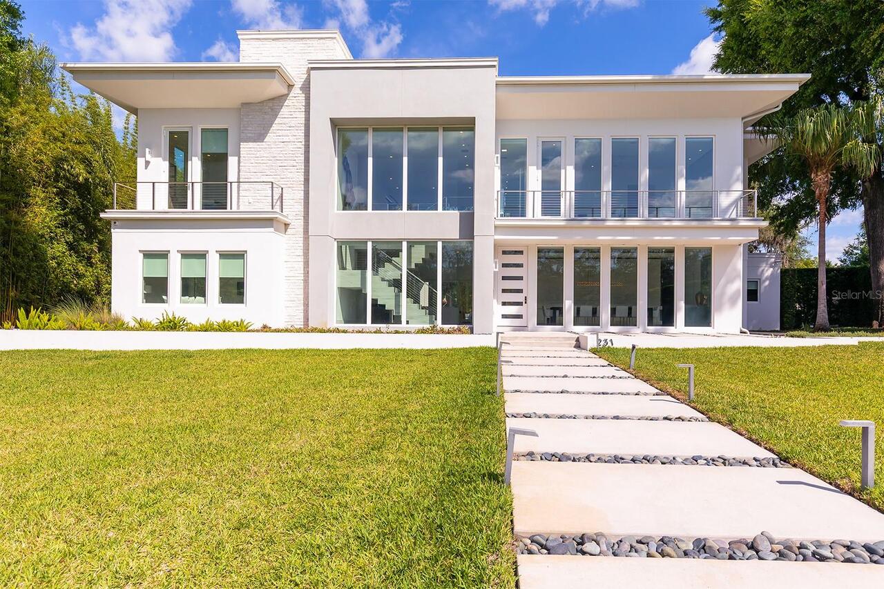 4BR, Home, 5BA, $4,950,000
Read More