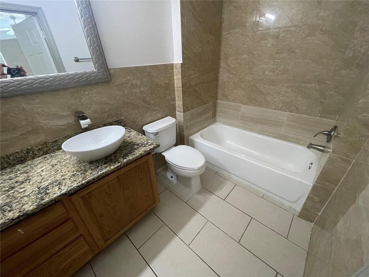 Listing Photo 11