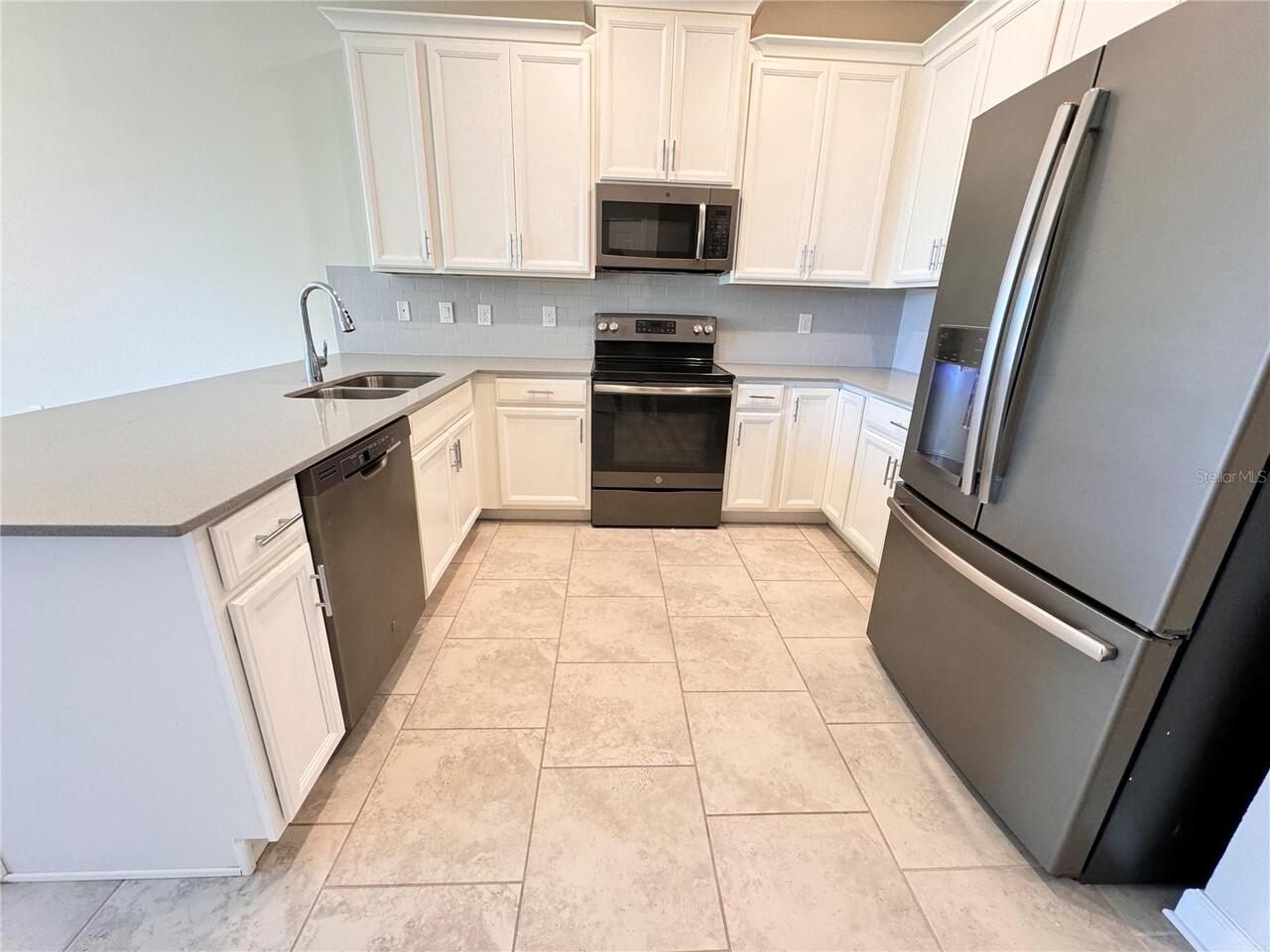 Listing Photo 8