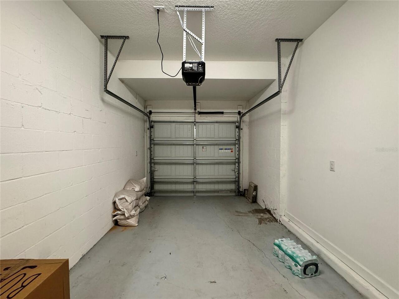 Listing Photo 11