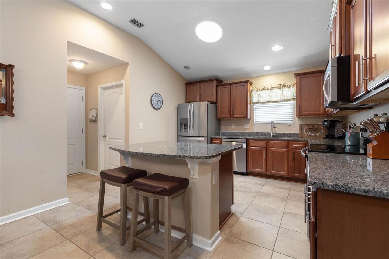 Listing Photo 10