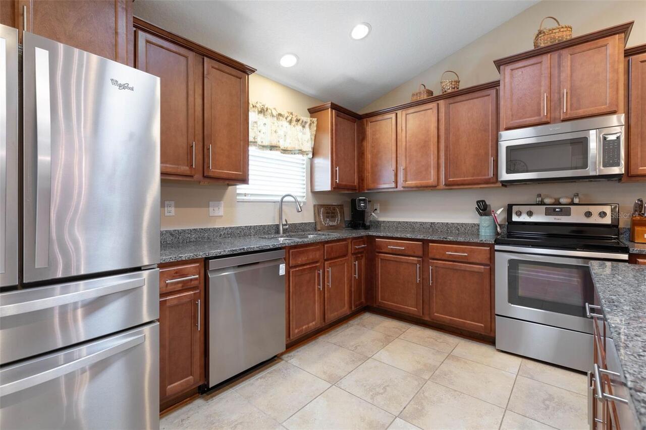 Listing Photo 12