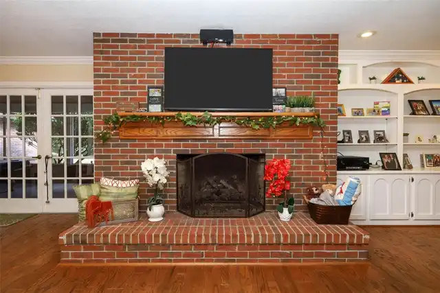 Listing Photo 8