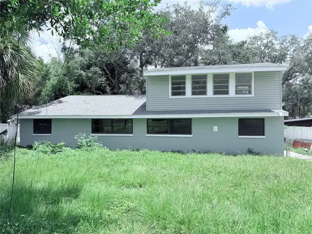 Listing Photo 9