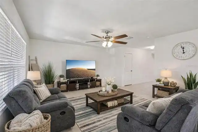 Listing Photo 9