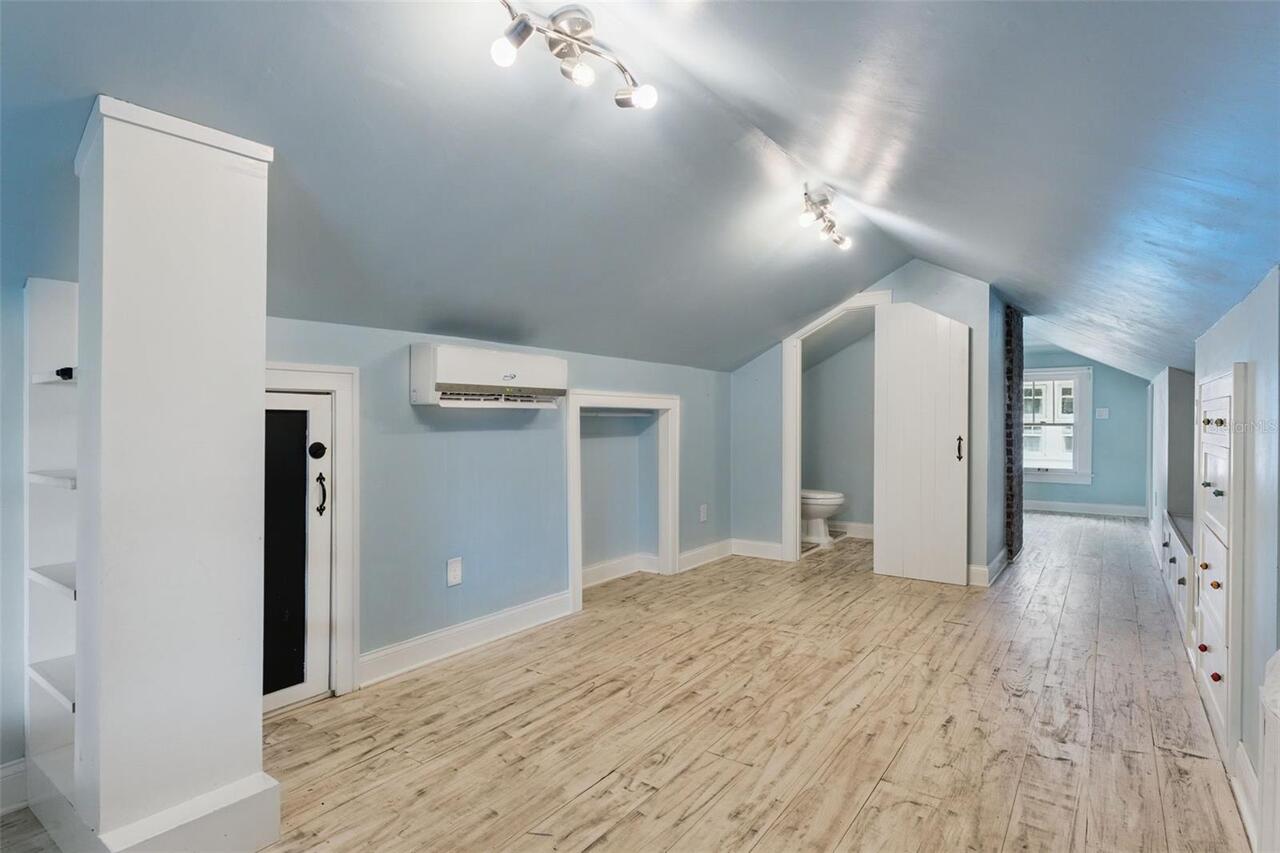 Listing Photo 32