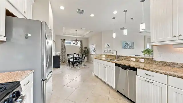 Listing Photo 10
