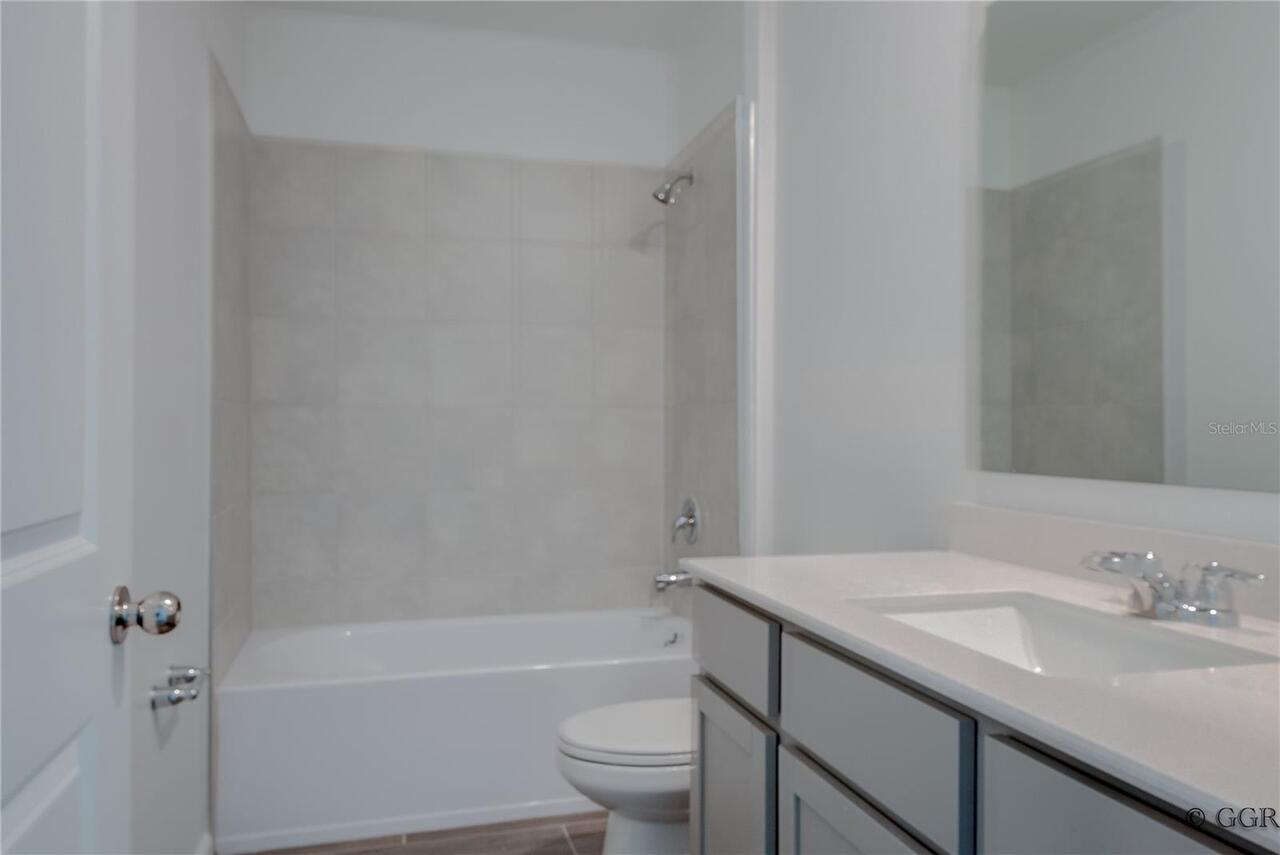 Listing Photo 10