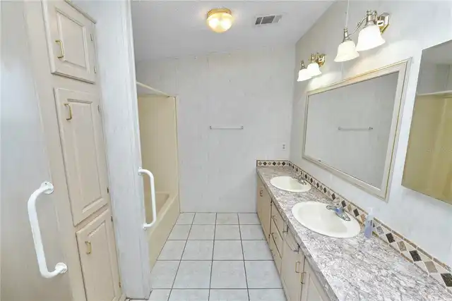 Listing Photo 20
