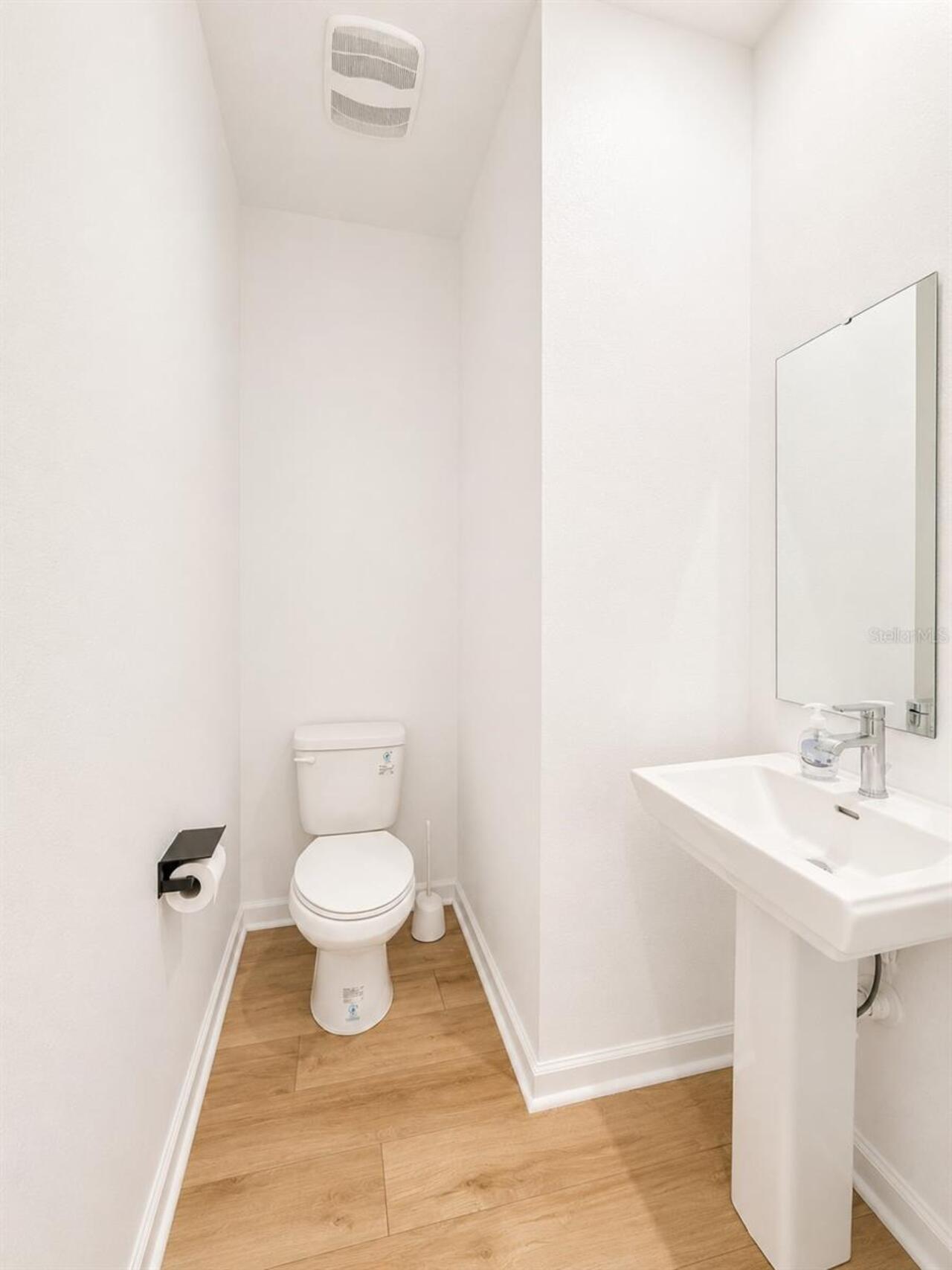 Listing Photo 12