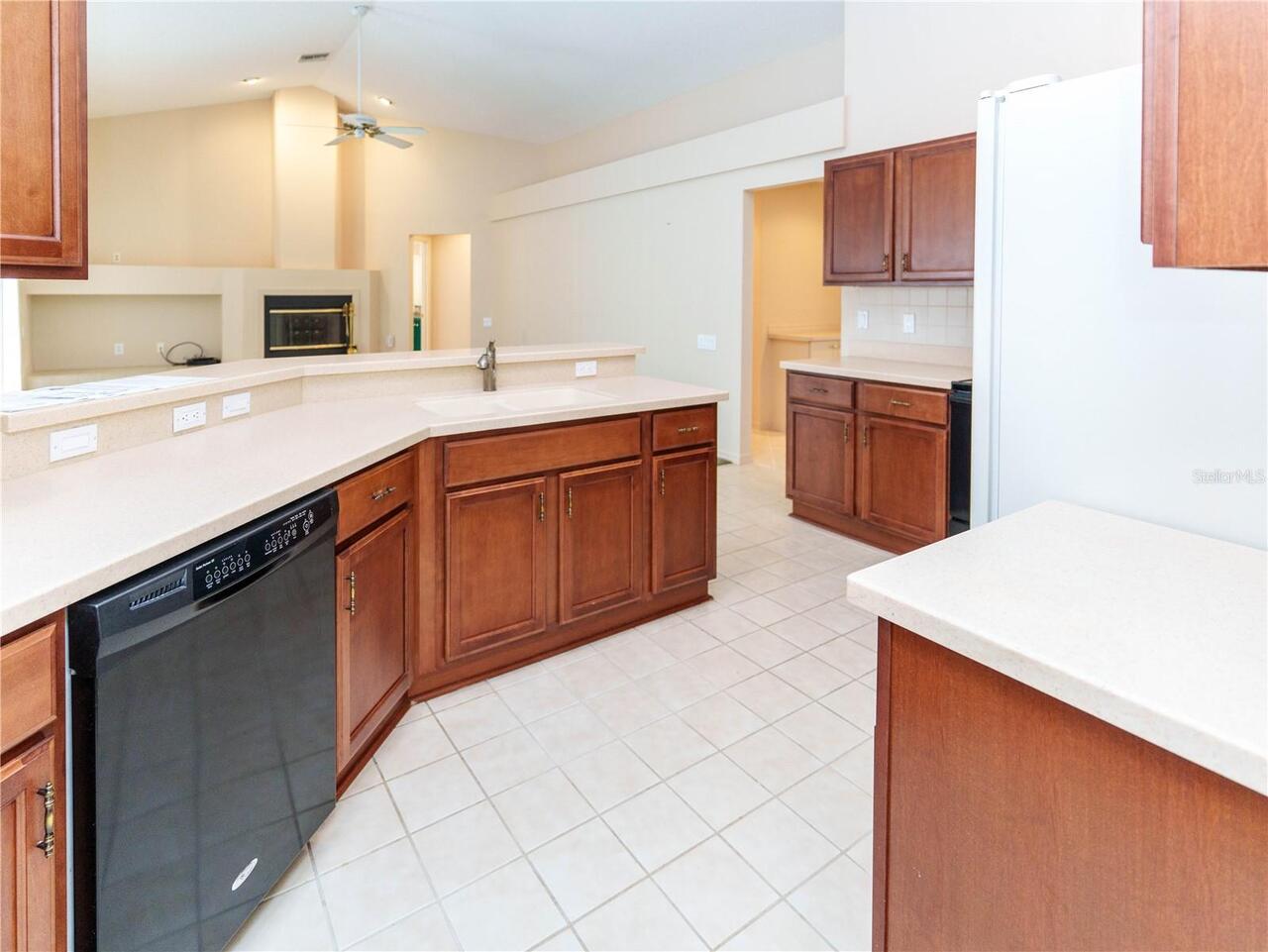 Listing Photo 6