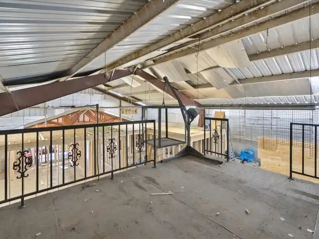 Listing Photo 10