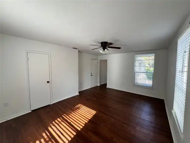 Listing Photo 8