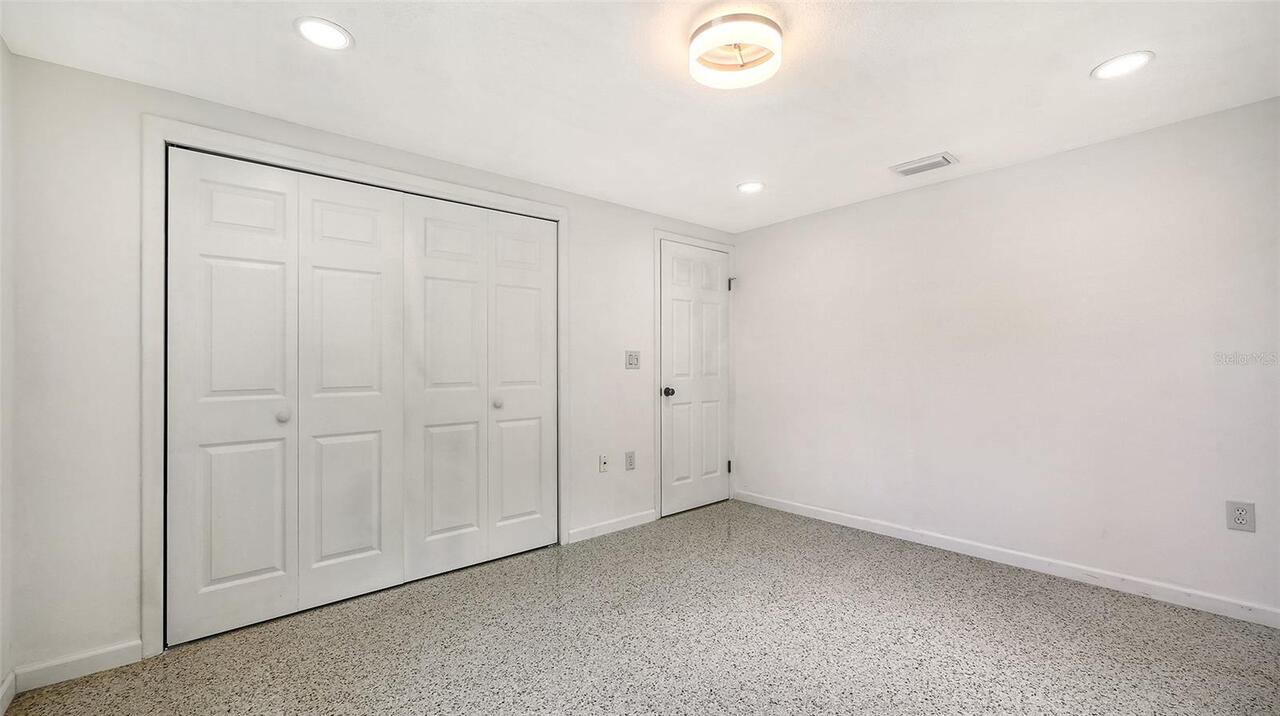 Listing Photo 38