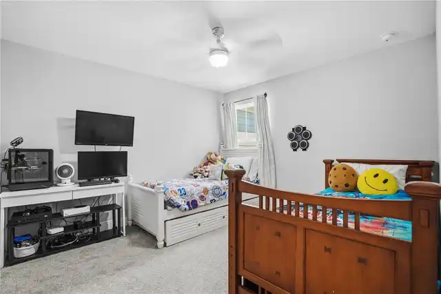 Listing Photo 17