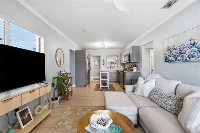 Listing Photo 7