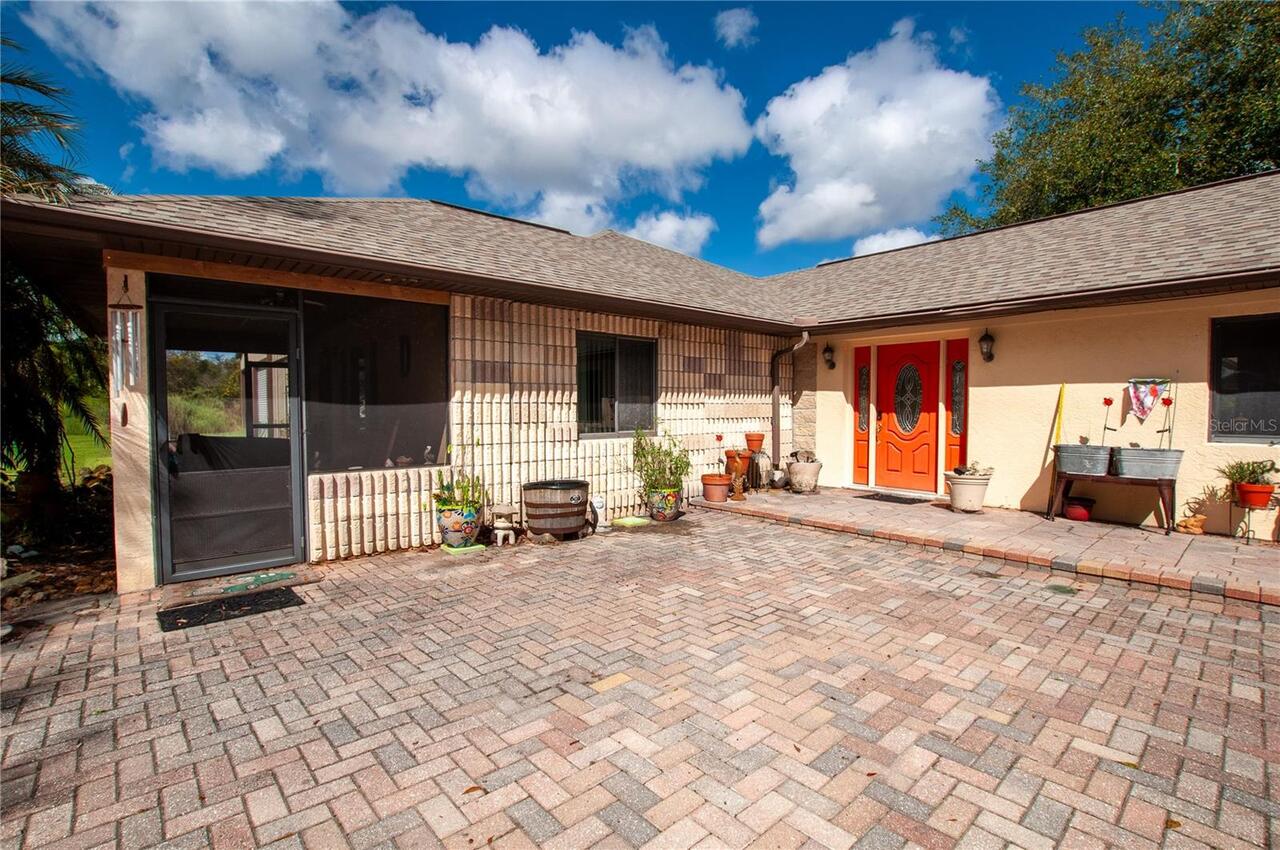 Listing Photo 9