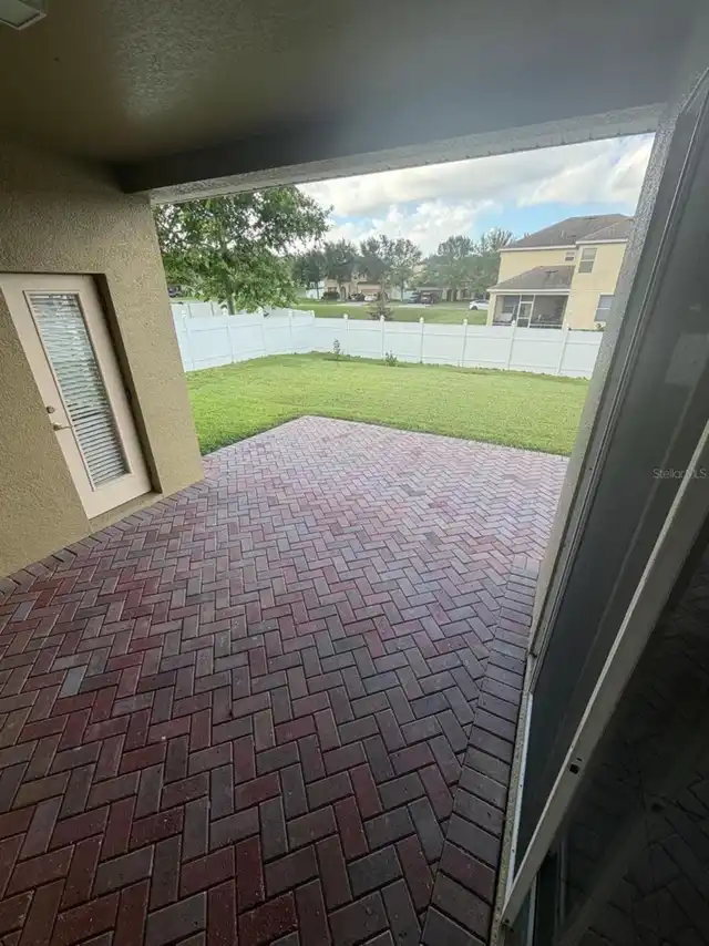 Listing Photo 17