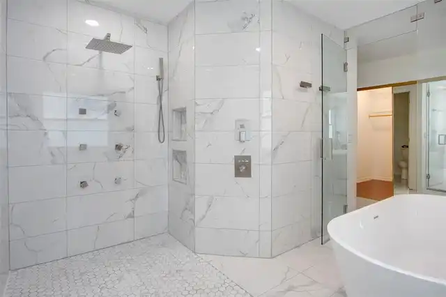 Listing Photo 7