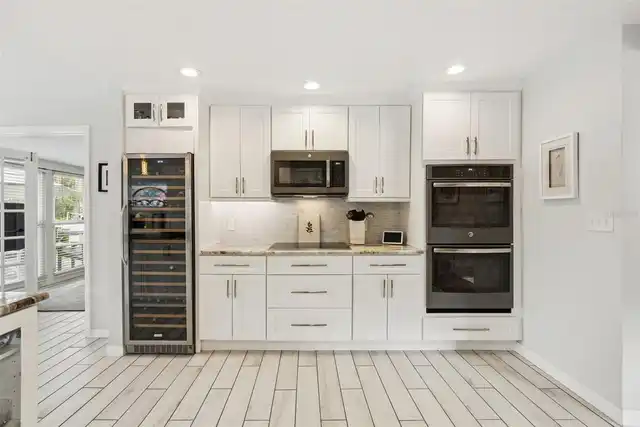 Listing Photo 10