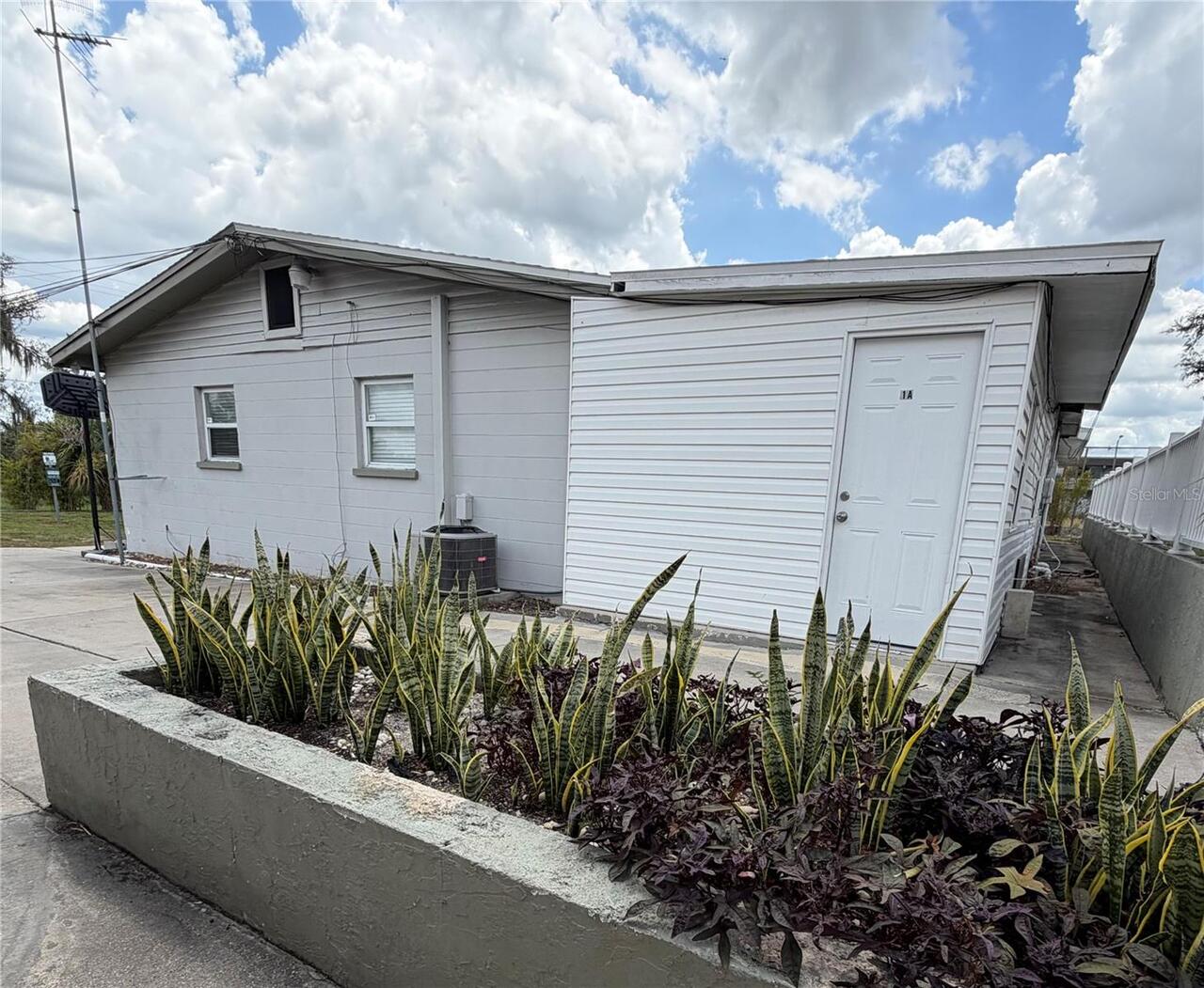 Residential Lease, 1BA, $995
Read More