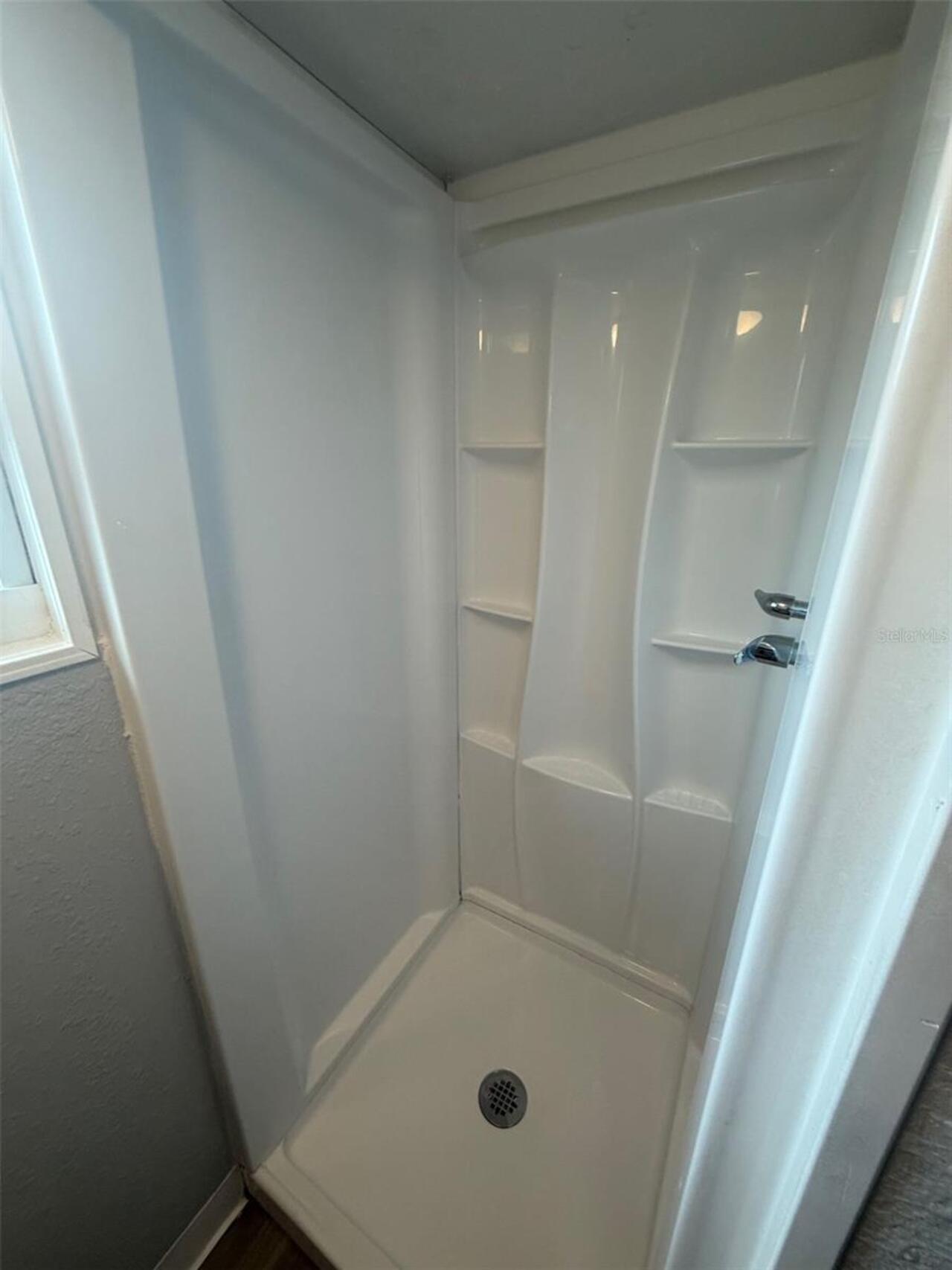 Listing Photo 7