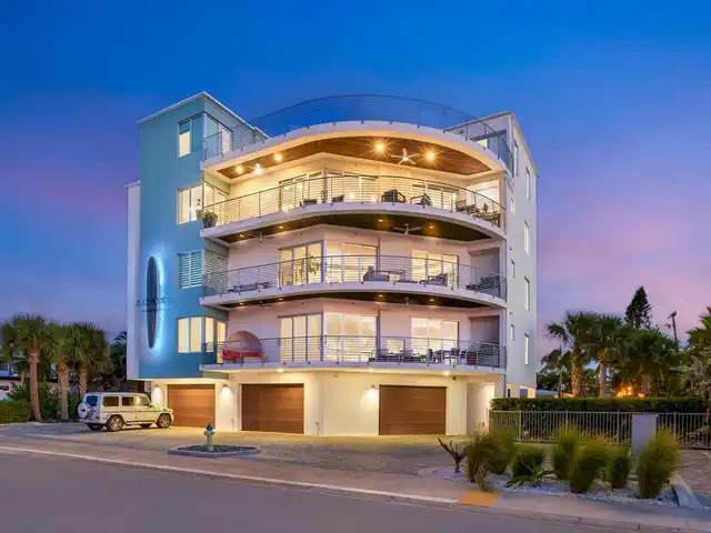 6BR, Home, 5BA, $4,699,000
Read More