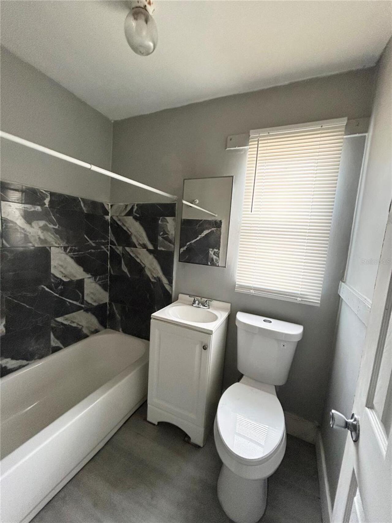 Listing Photo 12