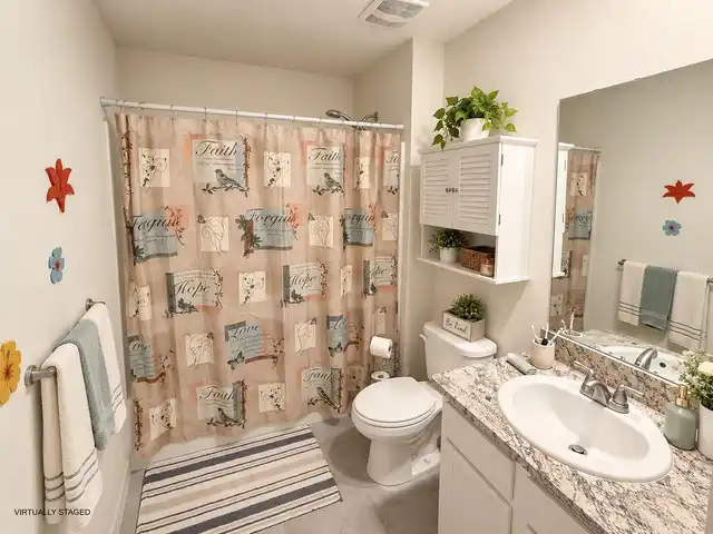 Listing Photo 10