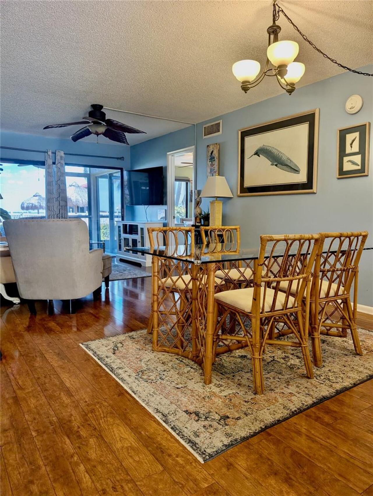 Listing Photo 8