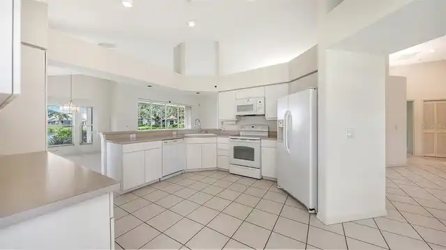 Listing Photo 18