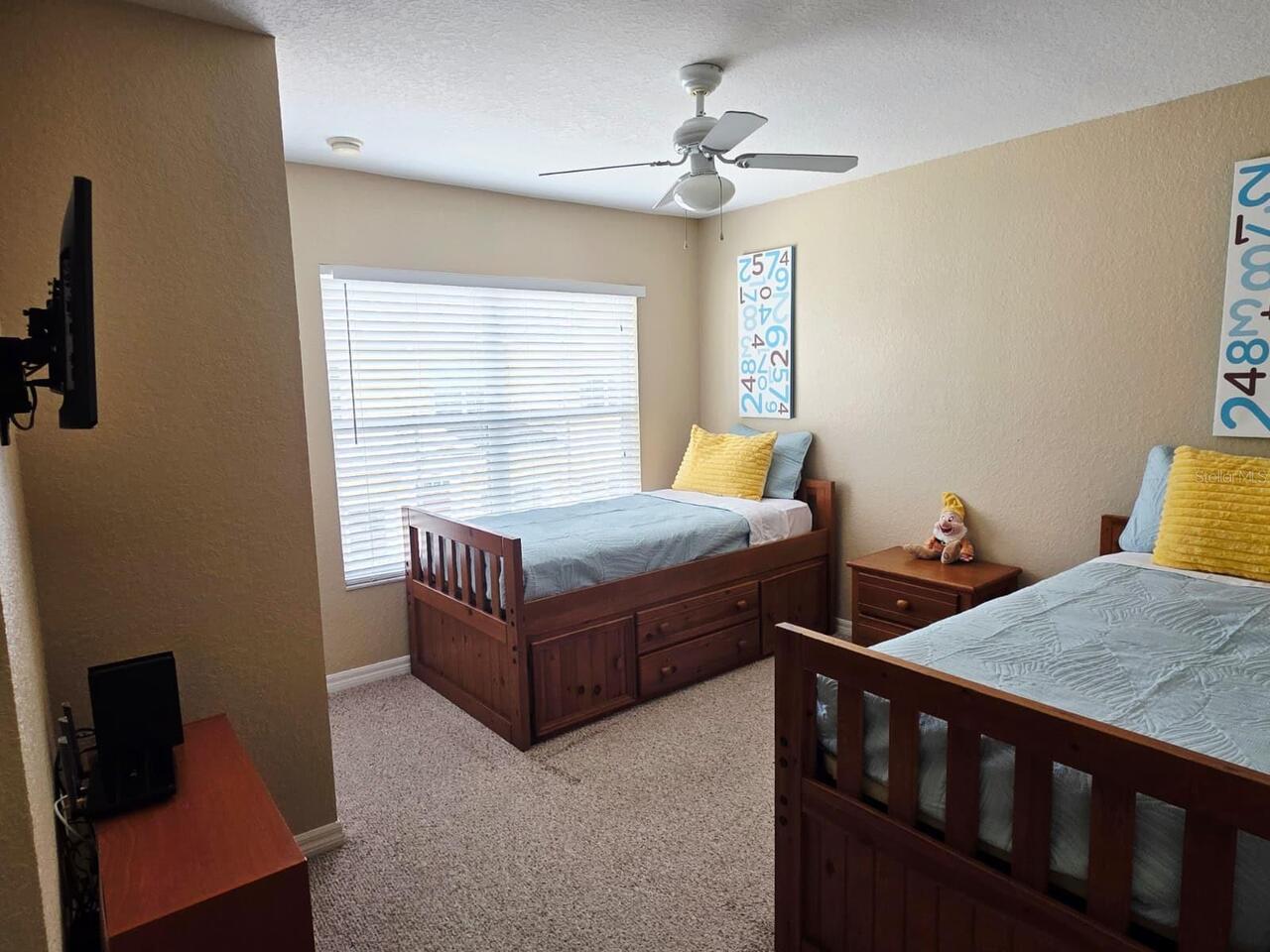 Listing Photo 12